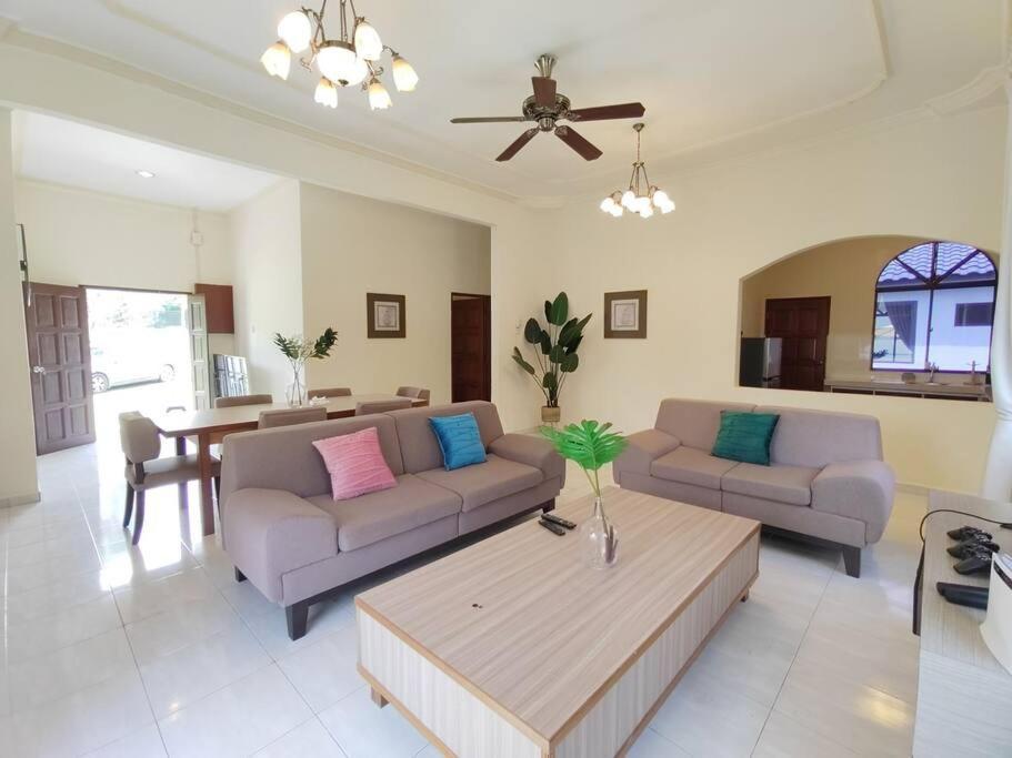 Luxpro Pool & Scenic View Villa 217 Malacca Exteriér fotografie